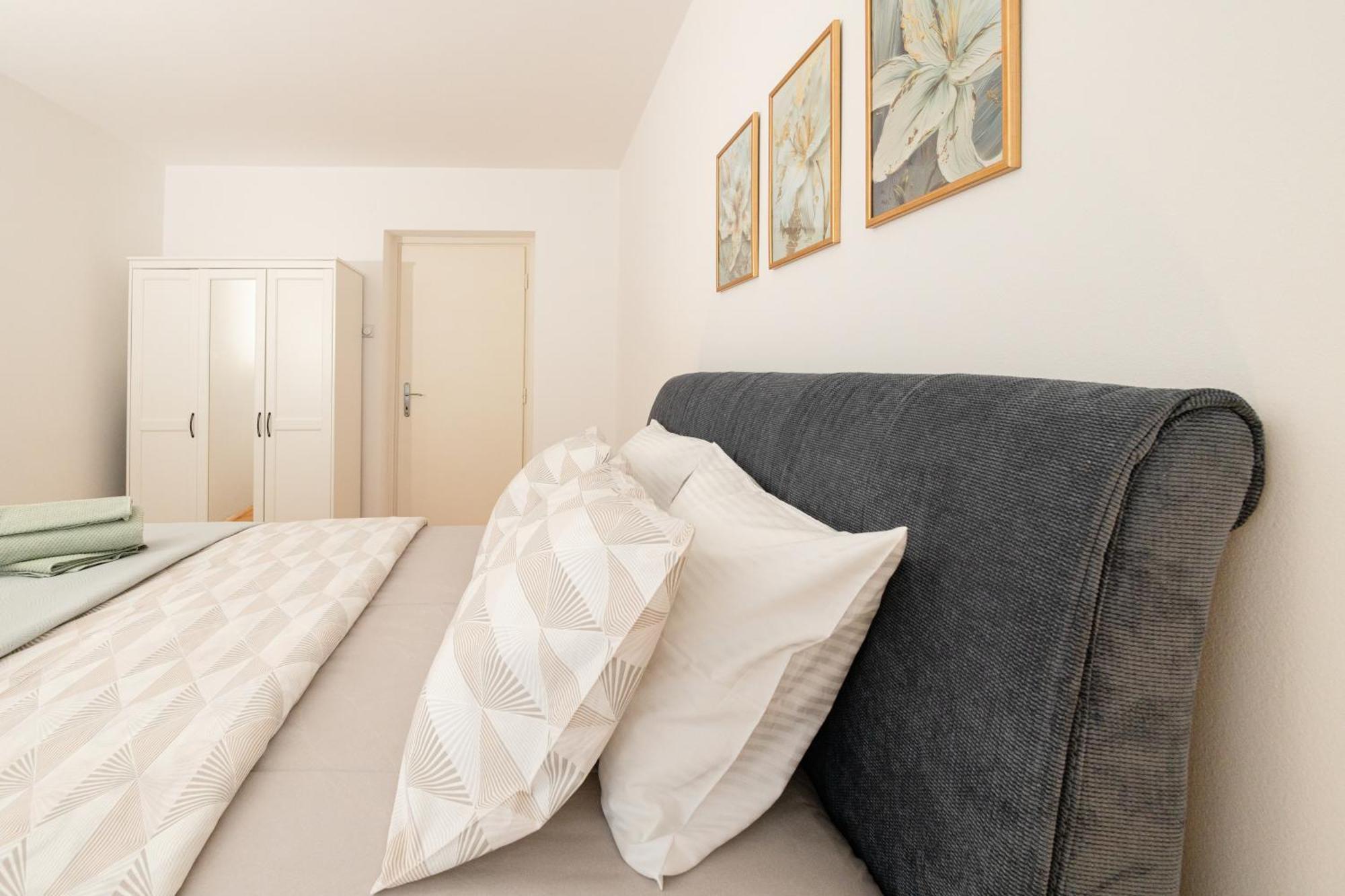 Apartment House *